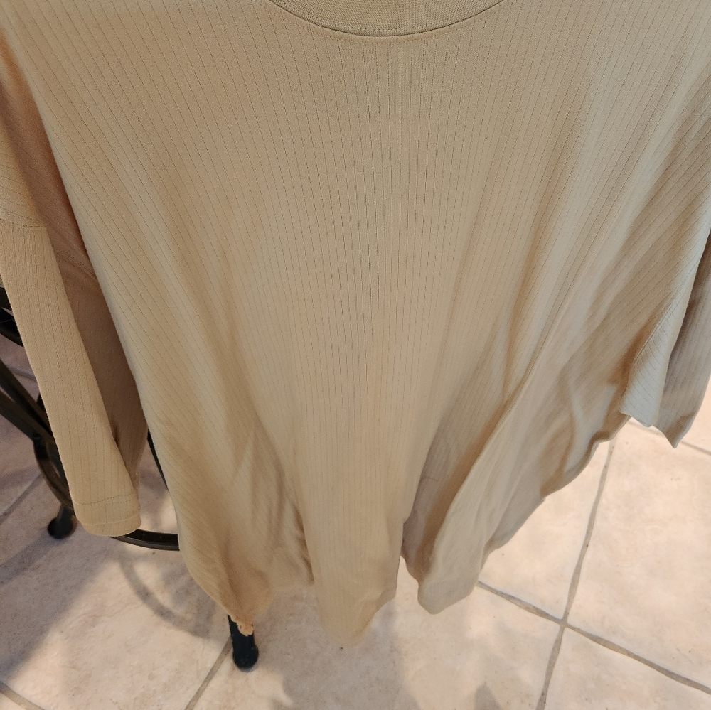 Axist men's top NWT